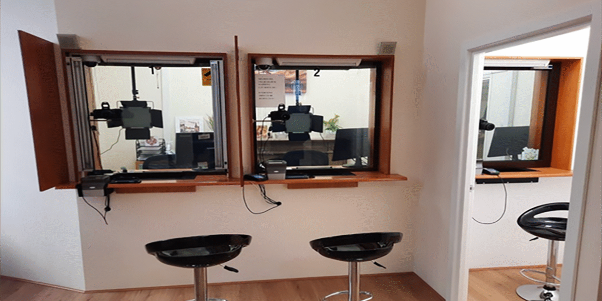 Consular Office in London with an extension